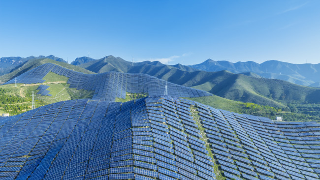 中国の太陽光熱ブームは2025年のピークを経て下降線を迎える