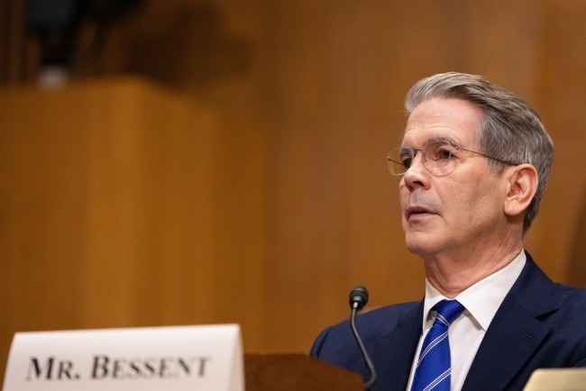 トランプ財務長官がダボスフォーラムを前にデンマークを「無関係」と呼び、米EUの亀裂が深まる