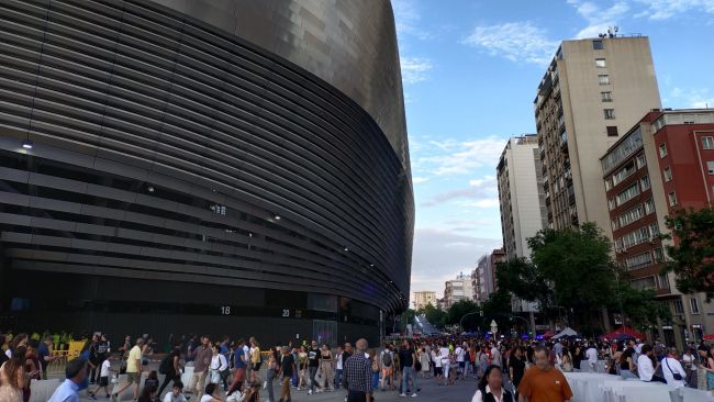 レアル・マドリードの新スタジアム、サンティアゴ・ベルナベウ・スタジアムで問題が続く