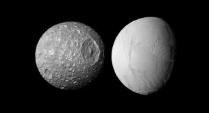 太陽系の最小の衛星の氷の下に、沸騰する海が潜んでいる可能性があると新しい研究が明らかにしました