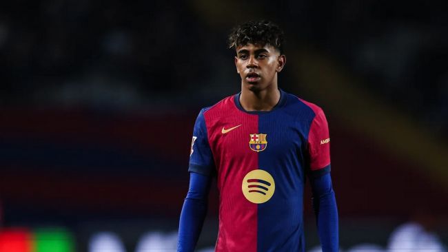 ハンジ・フリックがスペイン人ヘッドコーチを批判し、ラミン・ヤマルが明日プレーしないことを確認