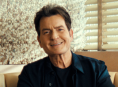 監督が家族の不在をaka Charlie Sheen で説明