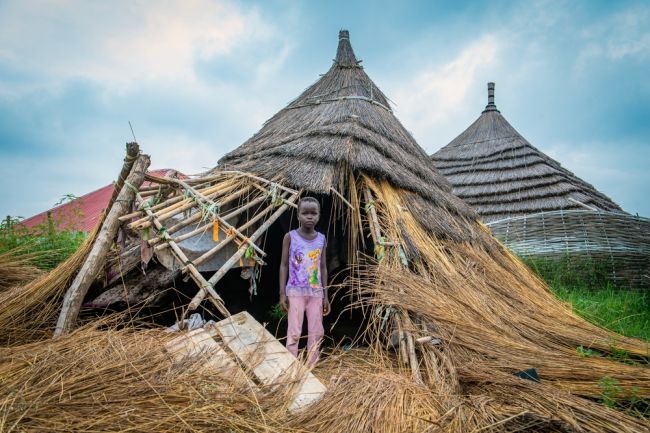 南スーダンでの衝突により、何千人もの栄養不良の子供たちへの援助が停止
