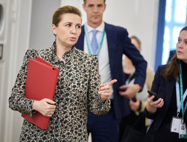 「私たちは主権以外のすべてについて話せる」とメッテ・フレデリクセンはトランプに語ります